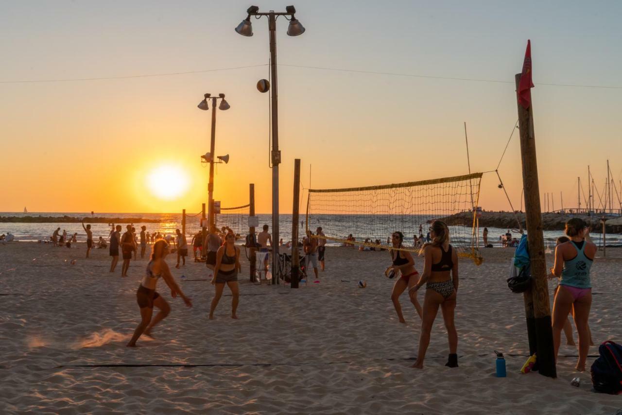 Leonardo Beach Тел Авив Екстериор снимка